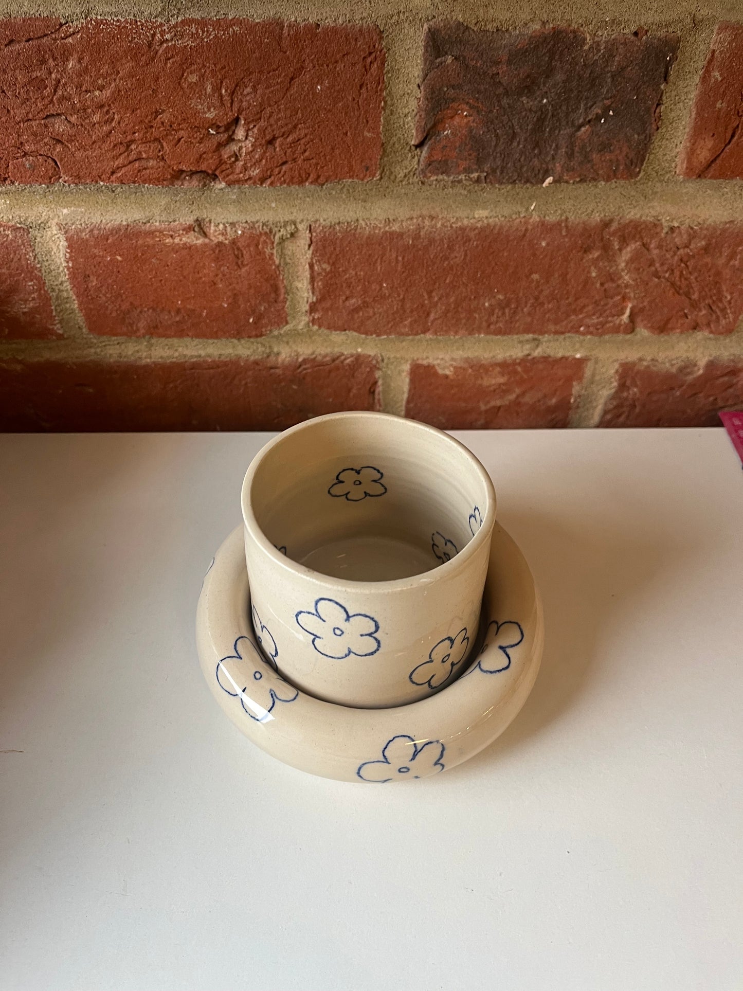 Floral sketch bubble cup and saucer