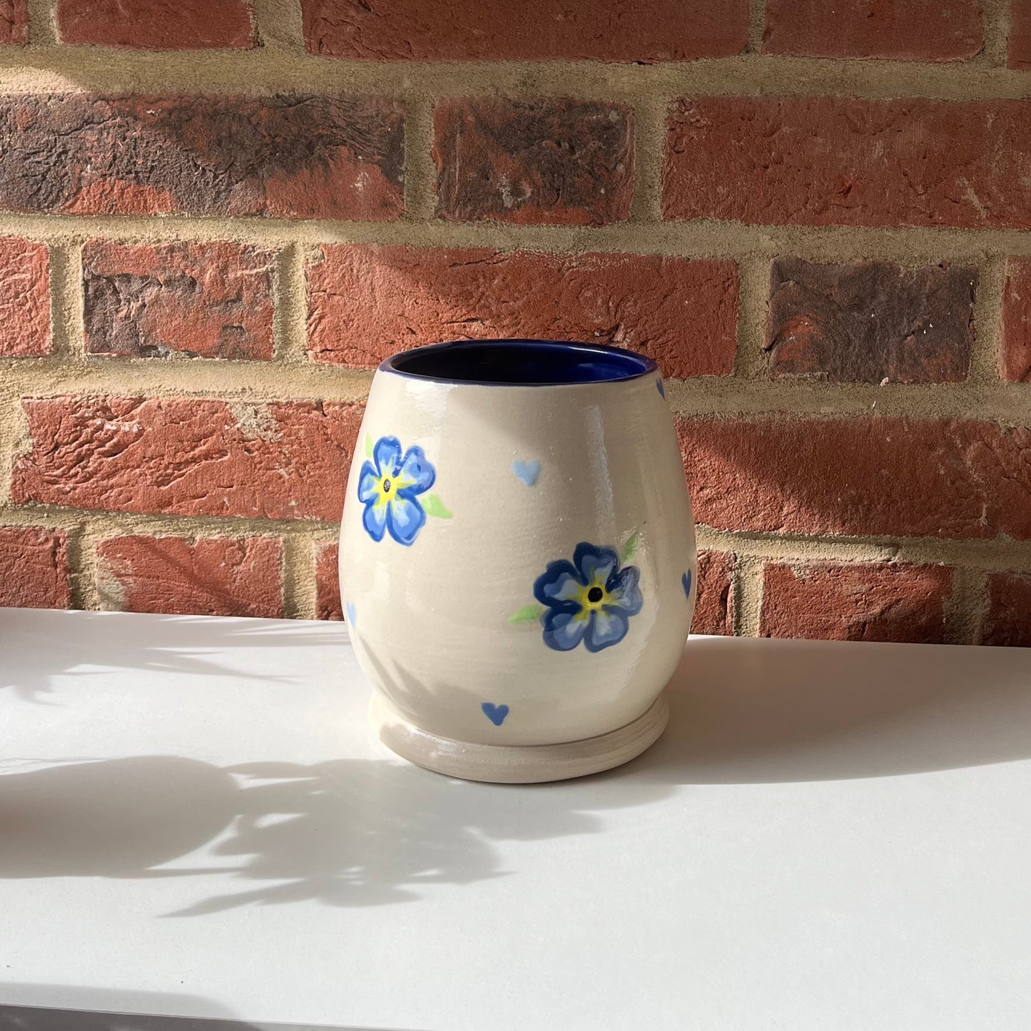 rounded forget-me-not planter
