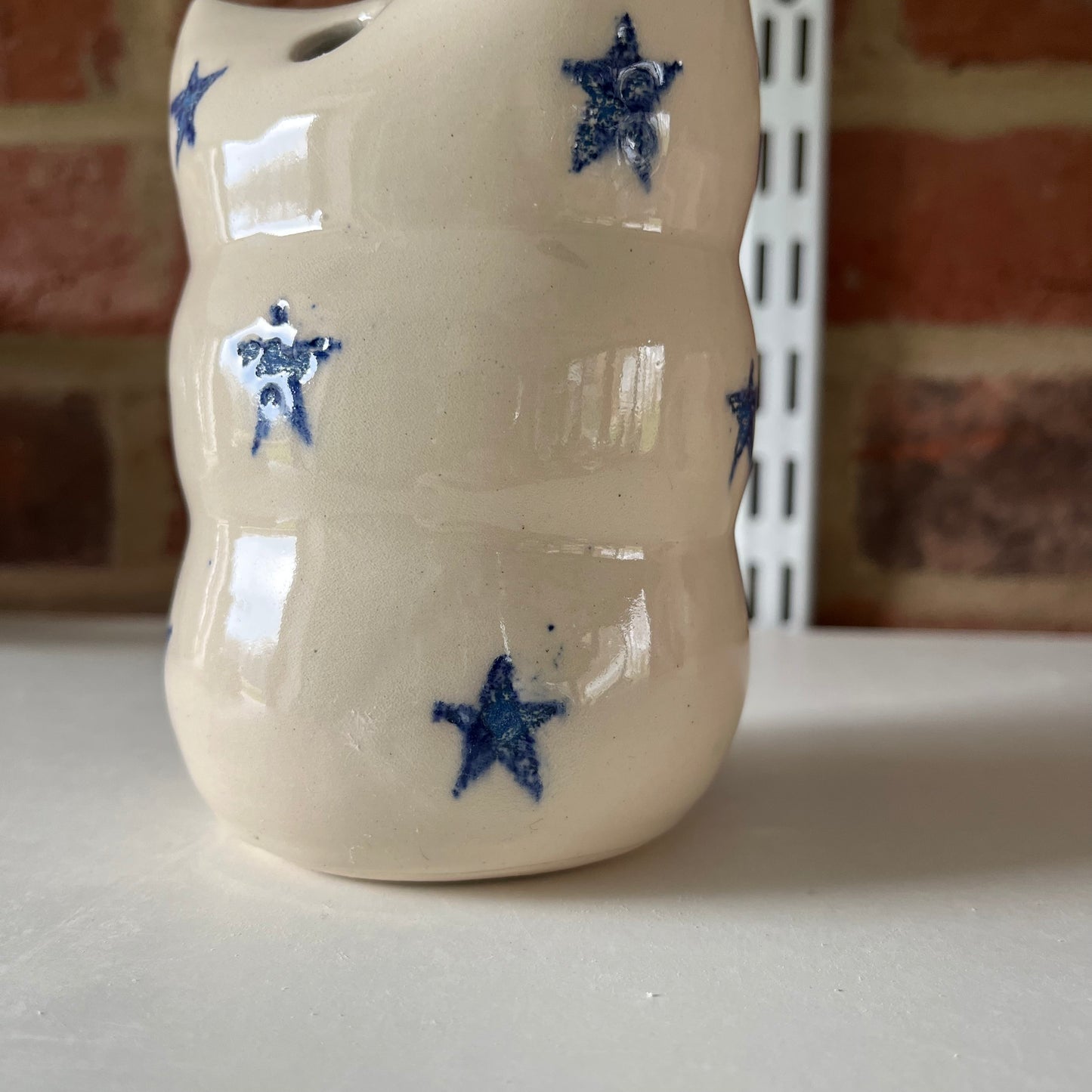 Imperfect star straw cup